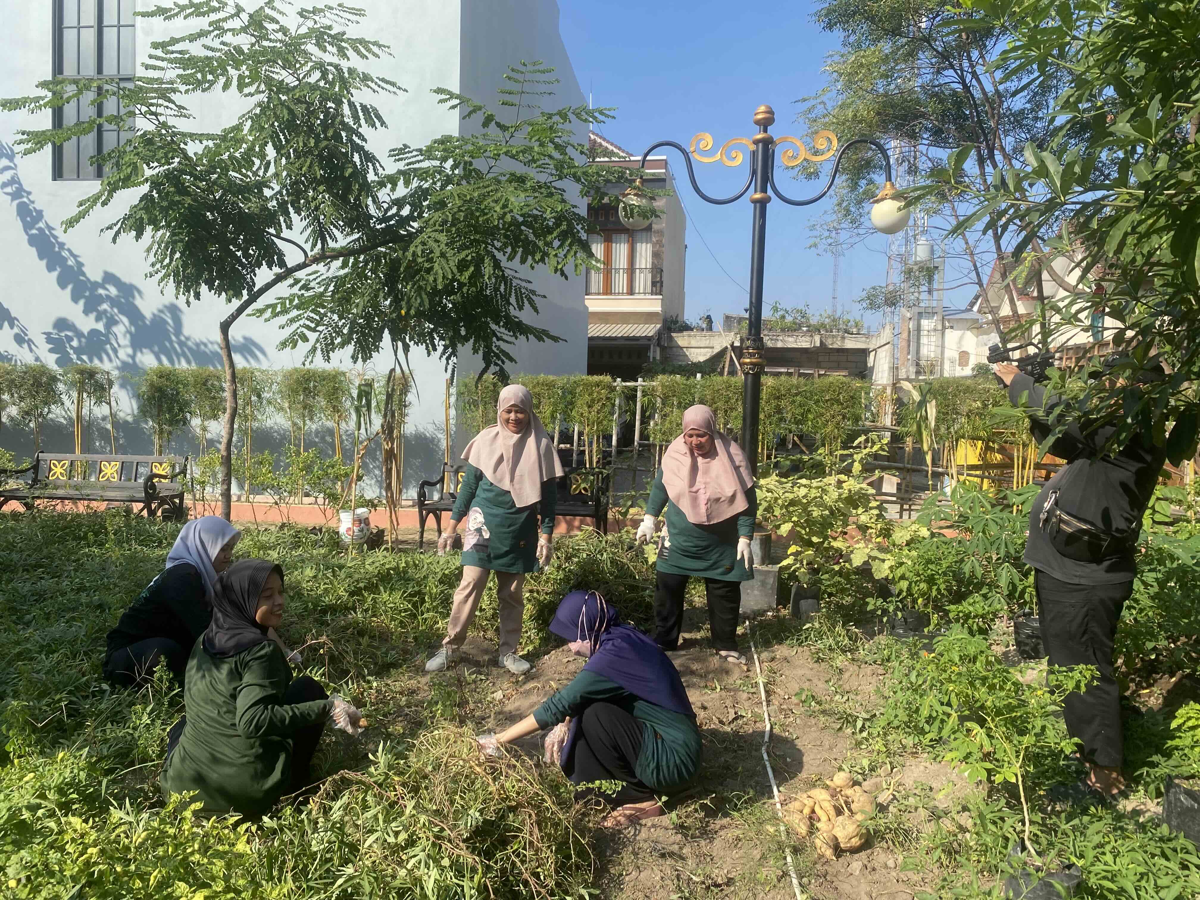 Lestari Warungboto Overview